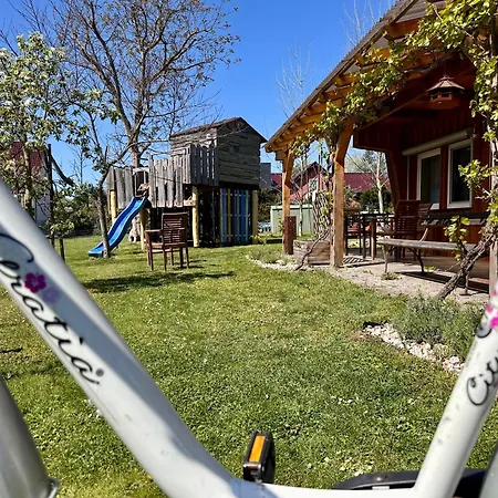 Seezeit & Romantisches Baumhaus